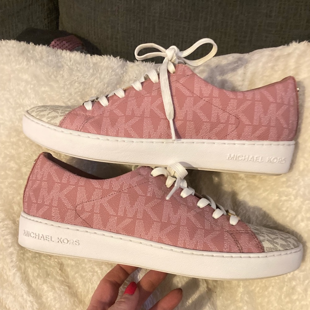 Micheal Kors sneakers pink